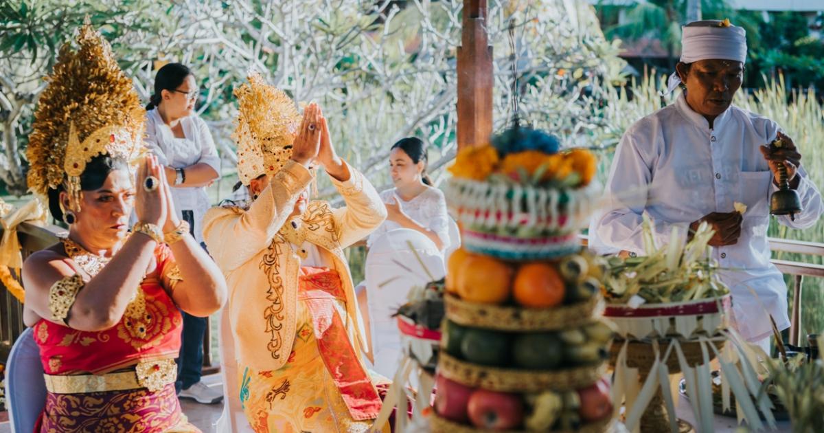 Balinese blessing ceremony Balinese Blessing ceremony