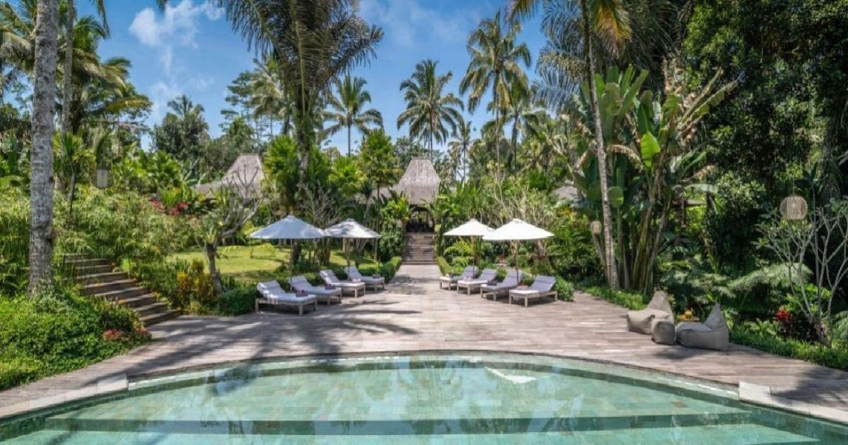 Pathway to Main Swimming Pool Pathway to Main Swimming Pool Villa Nag Shampa Estate Ubud