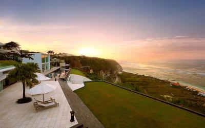 Latitude Villa