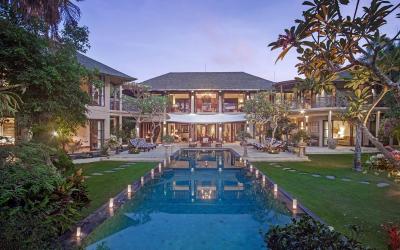 Avalon Villa